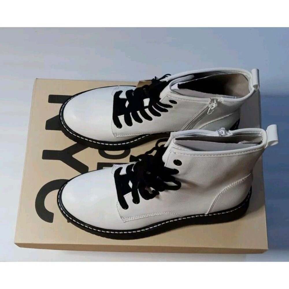 Madden NYC Women's Winter Moto Bootie Boots (Size: US 8) (Color: White) New